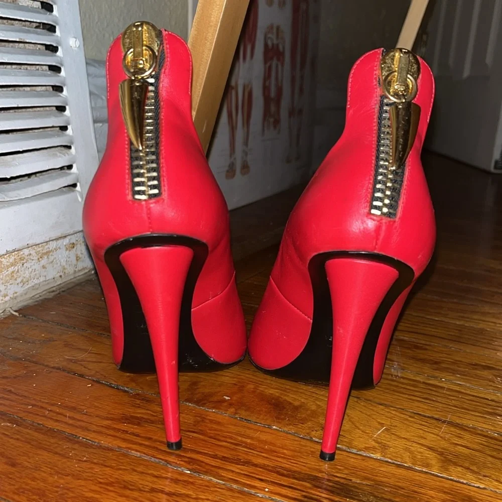 Giuseppe Zanotti Red Pump Gold Zipper - Picture 2 of 3